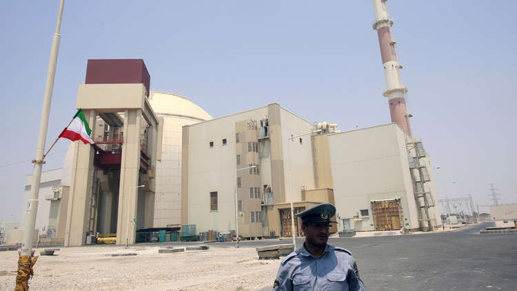 مسؤول إيراني يعد بالكشف عن إنجازات نووية مهمة