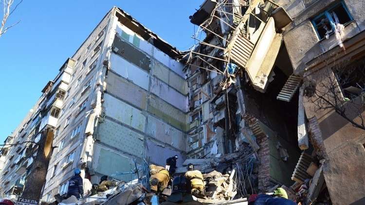 ارتفاع عدد ضحايا انهيار المبنى السكني في ماغنيتوغورسك إلى 21 قتيلا