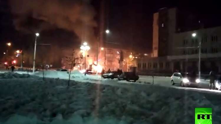 مقتل 3 أشخاص في حريق بحافلة ركاب وسط روسيا