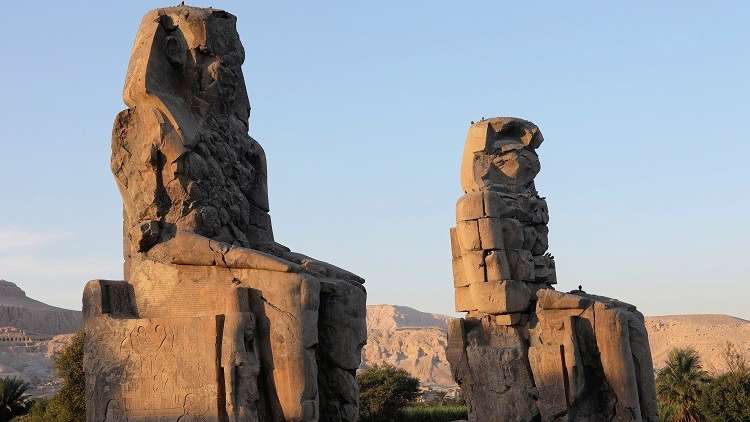 العائلة الملكية البلجيكية تزور معابد الكرنك في مصر