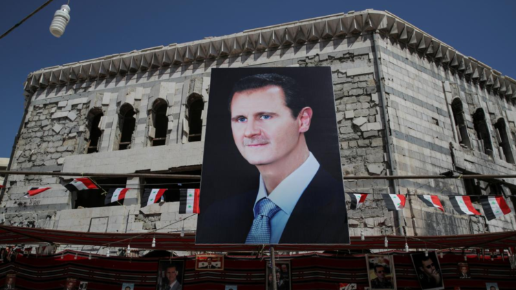 وزير خارجة بريطانيا: الأسد سيبقى في السلطة لبعض الوقت