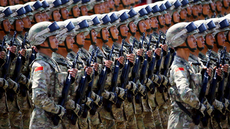 الرئيس الصيني يأمر الجيش بتعزيز جاهزيته القتالية