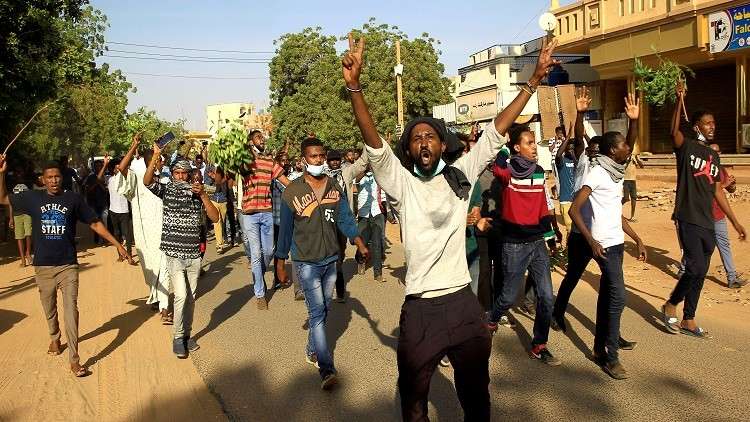 الأمن السوداني يخلي سبيل صحفي أوقف بسبب تأييده للاحتجاج
