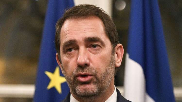 وزير الداخلية الفرنسي يتوعد بالرد على عنف المحتجين