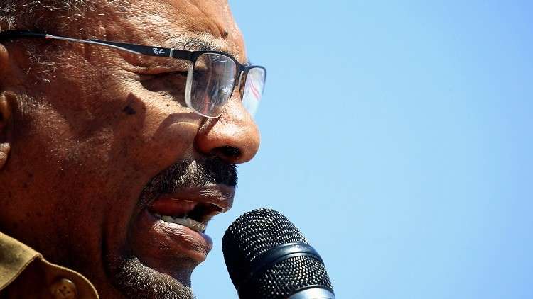 البشير: سنوفر الوقود بدعم من الإمارات