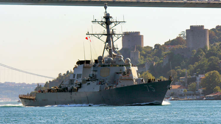 الأسطول الروسي في البحر الأسود يتعقب المدمرة الأمريكية 