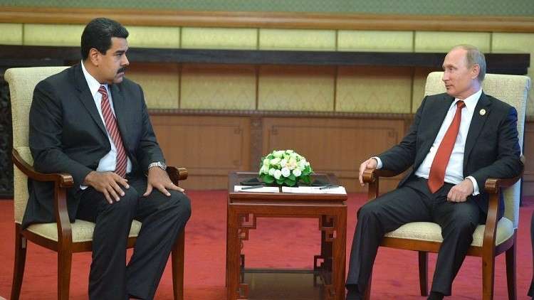 الكرملين يعلّق على أنباء عن طلب مادورو مساعدات عسكرية  ومالية من روسيا 