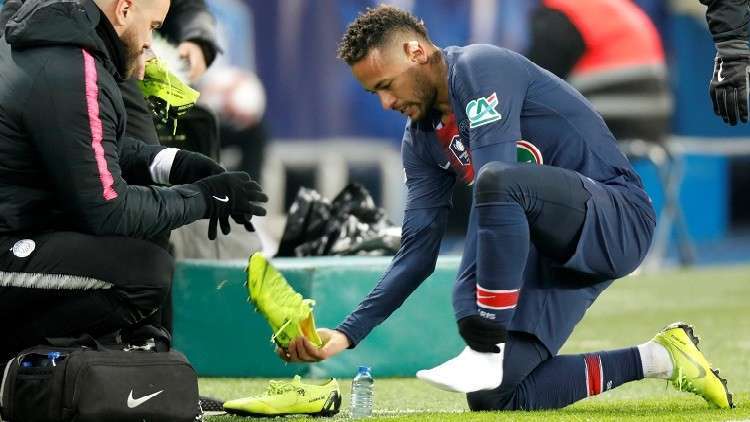 مدرب سان جيرمان يحسم موقف نيمار من مواجهة مانشستر يونايتد