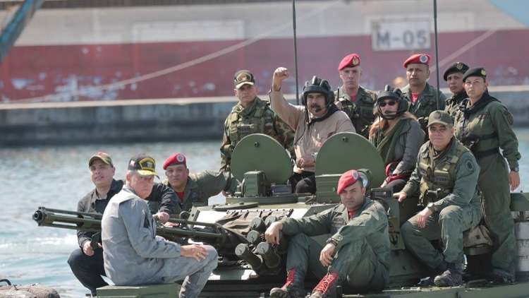 بأي أسلحة ستتصدى فنزويلا للتدخل الأمريكي المحتمل