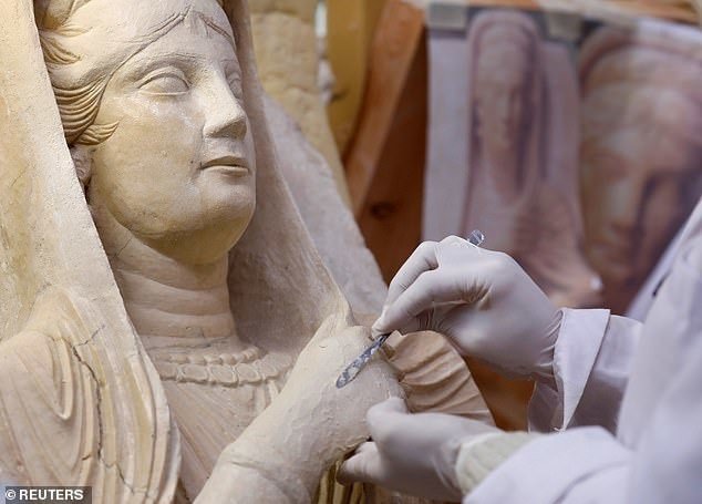 ترميم آثار تدمر في المتحف الوطني بدمشق