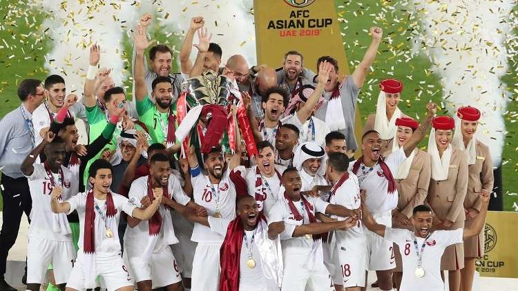أمير قطر يهنئ العنابي بتتويجه بكأس آسيا 2019