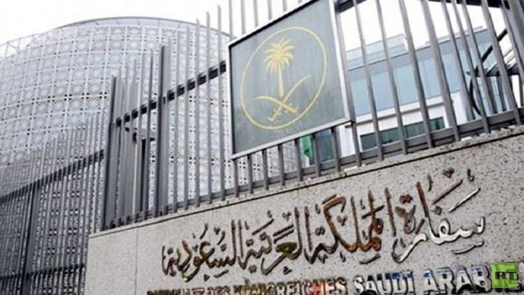 الرياض تنفي شائعة تأشيرة المصريين وتعتبرها