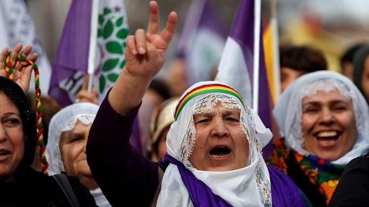 مظاهرات في اسطنبول دعما لسجناء أكراد مضربين عن الطعام