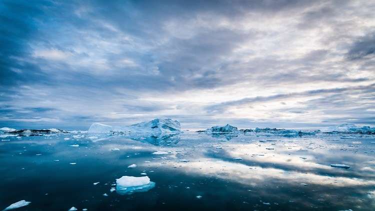 القطب المغناطيسي الشمالي يتحرك بسرعة كبيرة نحو روسيا