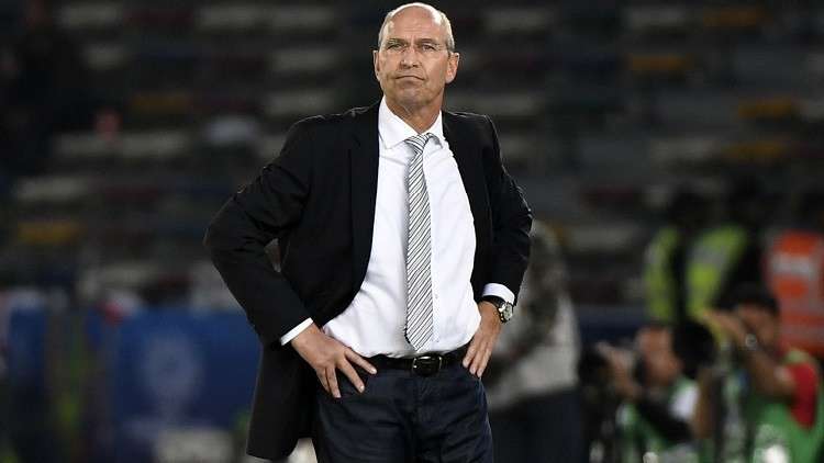 فيربيك يستقيل من تدريب منتخب عمان