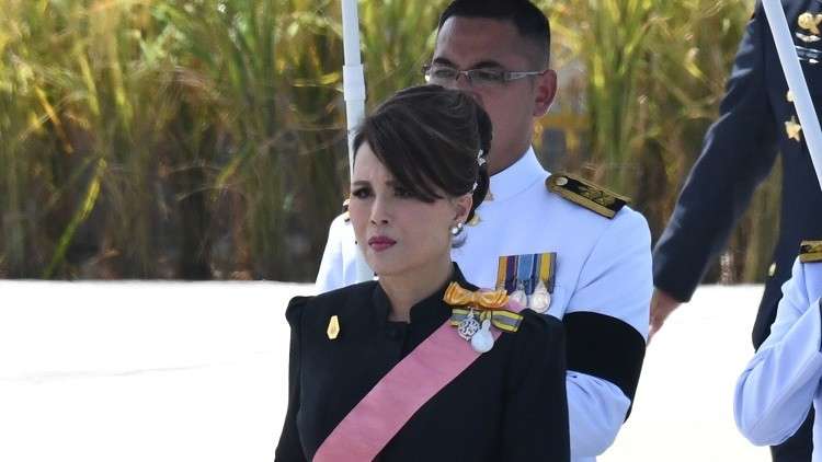 ملك تايلاند يعارض ترشح شقيقته لرئاسة الوزراء