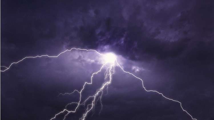 دراسة: البرق يحمي الخلايا!