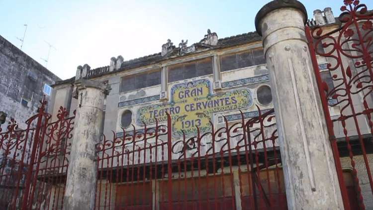 إسبانيا تهب مسرح "سيرفانتيس" العريق في طنجة للمغرب