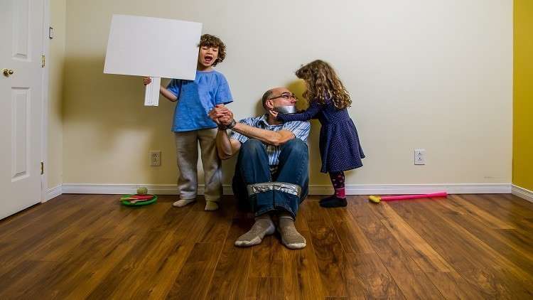 كيف ينعكس سوء سلوك الأطفال على دخلهم المالي عند البلوغ؟