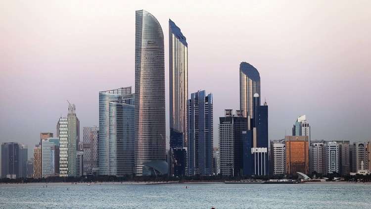 شرطة أبوظبي تطلق 7 خدمات ذكية جديدة