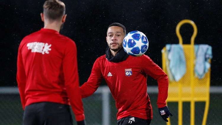 سطو على منزل نجم ليون أثناء مباراة فريقه مع برشلونة 