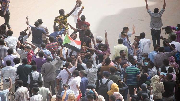 السودان.. إطلاق سراح أكثر من 2430 معتقلا منذ اندلاع الاحتجاجات