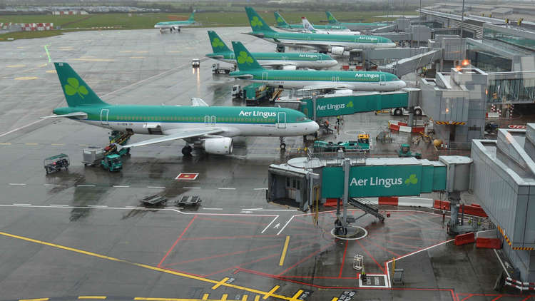 طائرة مسيرة توقف رحلات في مطار دبلن لفترة وجيزة