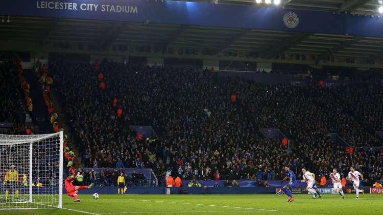 نجم عربي يحتفل اليوم بعيد ميلاده!