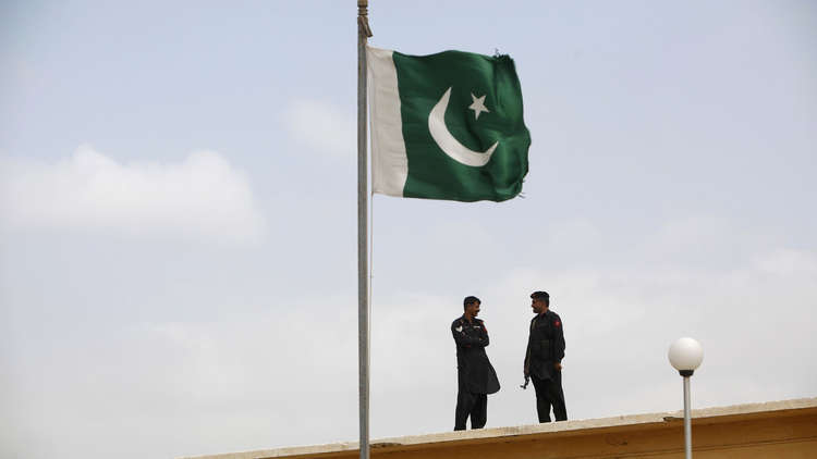 باكستان تحظر تنظيمين مرتبطين بهجمات بومباي عام 2008