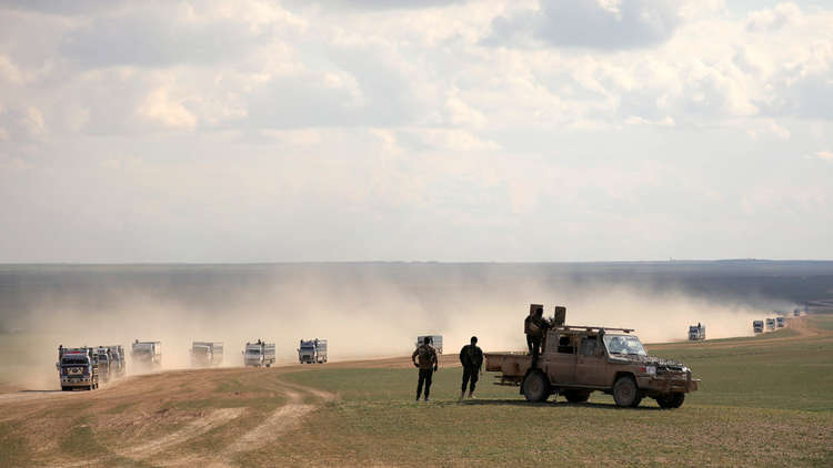 "قسد" تسلم الجيش العراقي 280 مسلحا من "داعش" بينهم أجانب