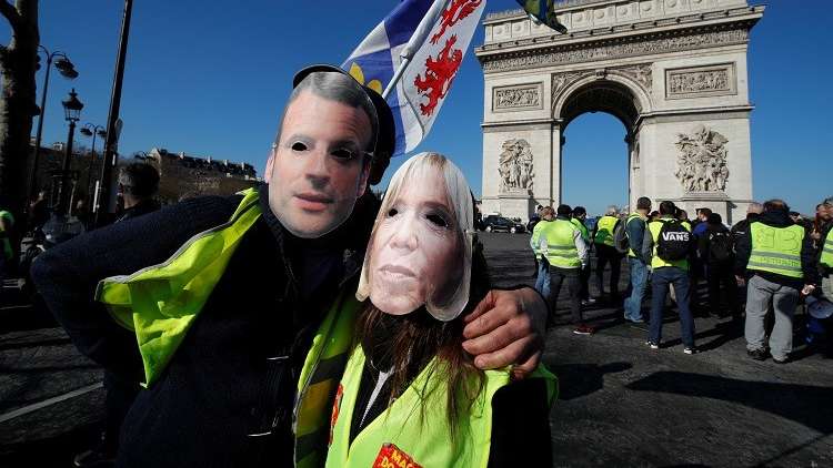 "سوف يقتلوني بالرصاص": ماكرون مرعوب من السترات الصفراء 