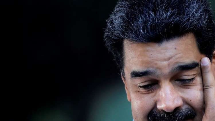 مادورو لأمريكا وحلفائها: ارفعوا أيديكم عن فنزويلا.. شاحنات مساعداتكم كانت محملة بمواد غير إنسانية