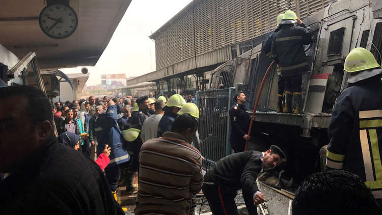 الرئيس المصري يوجه بمحاسبة المتسببين في حادث محطة السكك الحديدية في مصر
