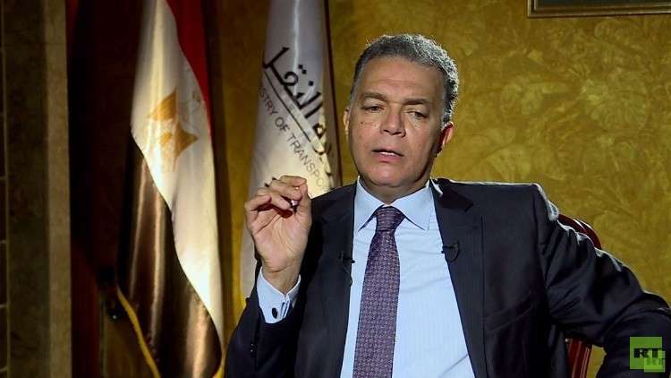 وزير النقل المصري يقدم استقالته على خلفية حادث محطة القطارات في القاهرة