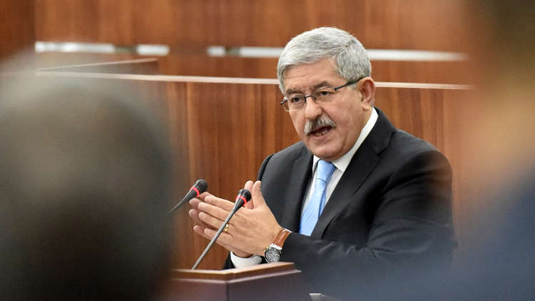 رئيس الوزراء الجزائري يحذر المحتجين من تكرار السيناريو السوري 