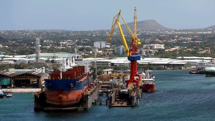 انخفاض الصادرات النفطية الفنزويلية 40 بالمئة جراء العقوبات