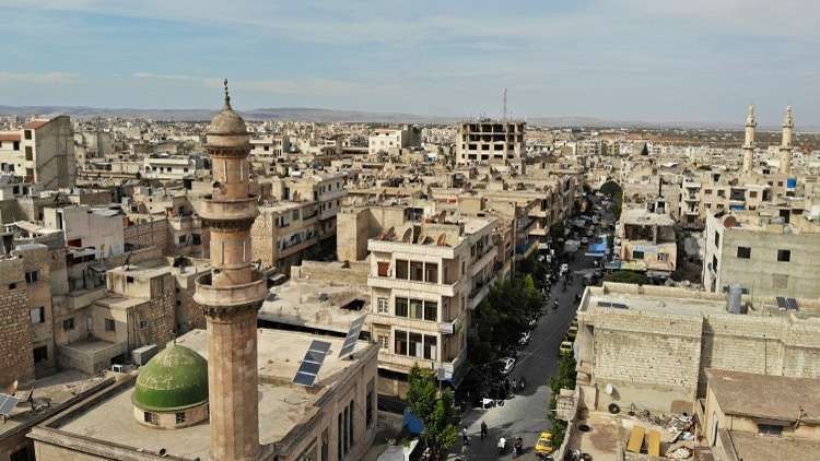 انتحاري يفجر نفسه داخل مطعم يرتاده متشددون في إدلب 