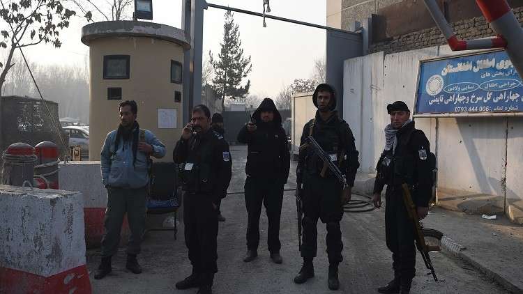 عشرات القتلى والجرحى بهجوم لطالبان على قاعدة عسكرية