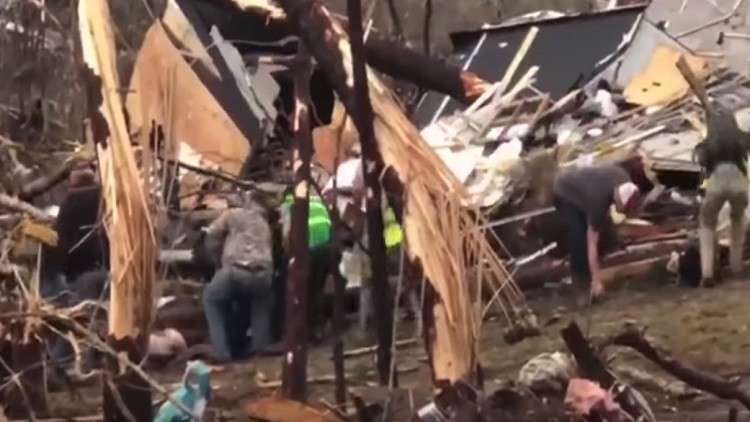 شاهد الدمار الذي خلّفه إعصار ألوباما 