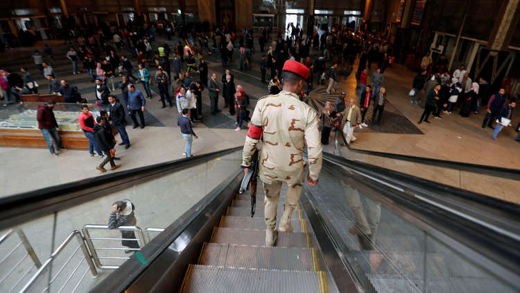 اقتراح بانتداب سائقين للقطارات في مصر من قوات الجيش