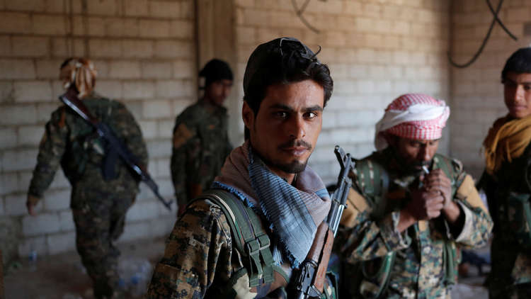 "قوات سوريا الديمقراطية" تؤكد أسر واستسلام مئات "الدواعش" في بلدة الباغوز