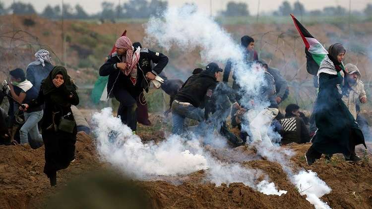 مقتل شاب فلسطيني وإصابة العشرات برصاص إسرائيلي شرق غزة