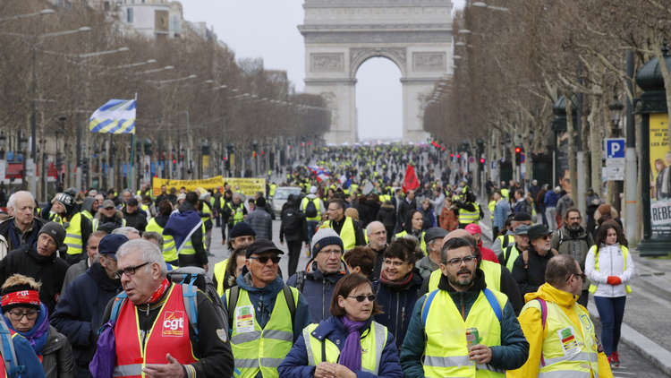 احتجاجات "السترات الصفراء" تخبو في فرنسا