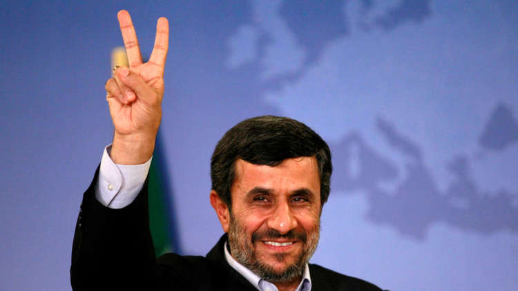 النفط الإيرانية تنفي مزاعم الرئيس السابق أحمدي نجاد