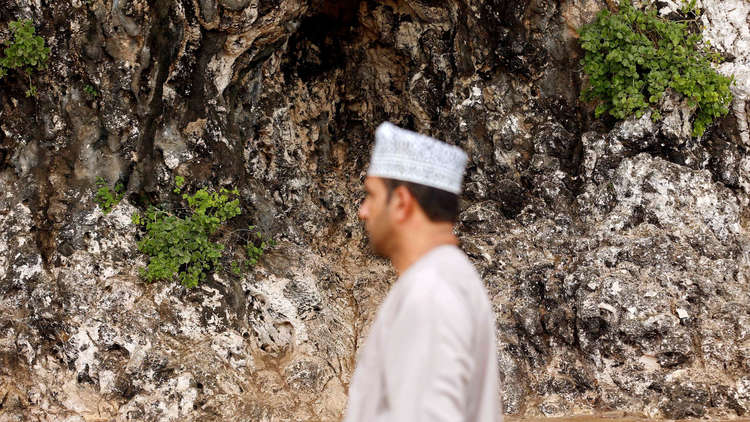 سلطنة عمان تتخذ خطوة لجذب السياح الروس 