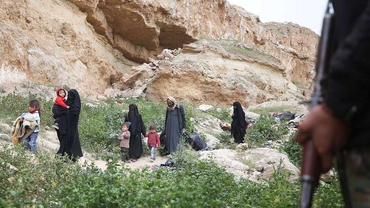 فرار 60 ألفا معظمهم مدنيون من آخر جيب لـ"داعش" في سوريا