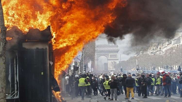 باريس تقر بثغرات أمنية سهّلت أعمال نهب السبت