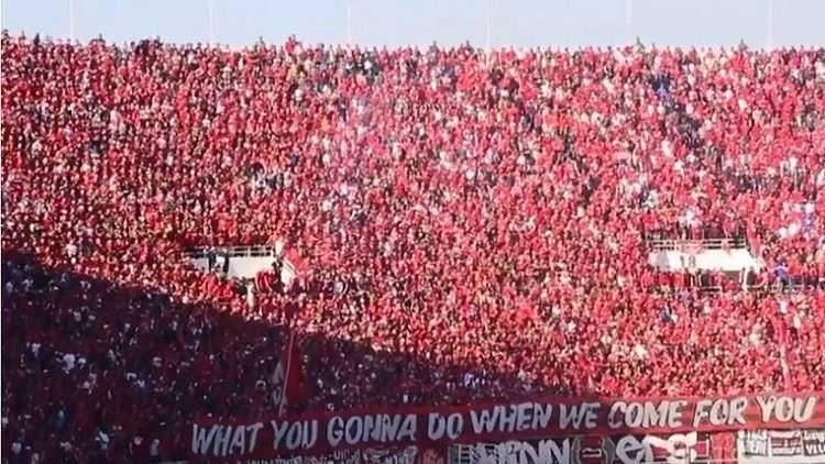 لقطة الأسبوع..  جمهور الوداد يقرأ الفاتحة حدادا على ضحايا نيوزيلندا (فيديو)