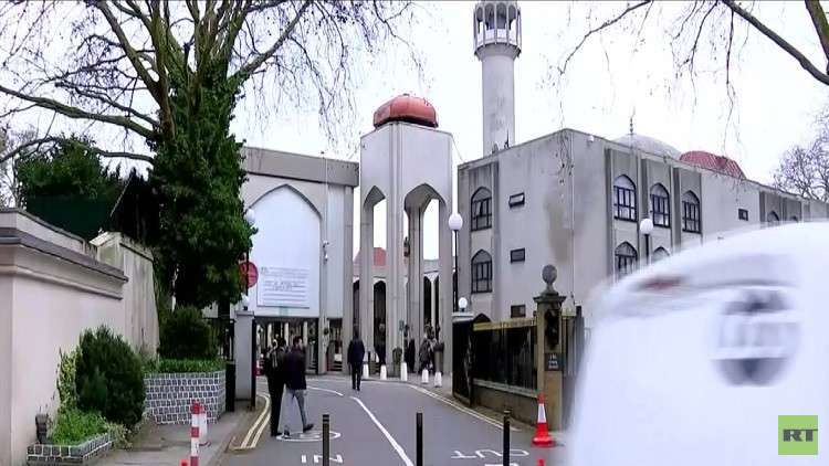 بحث صلة بين هجوم المسجدين ويمين بريطانيا