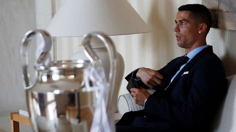 العشق يقود رونالدو إلى مدريد